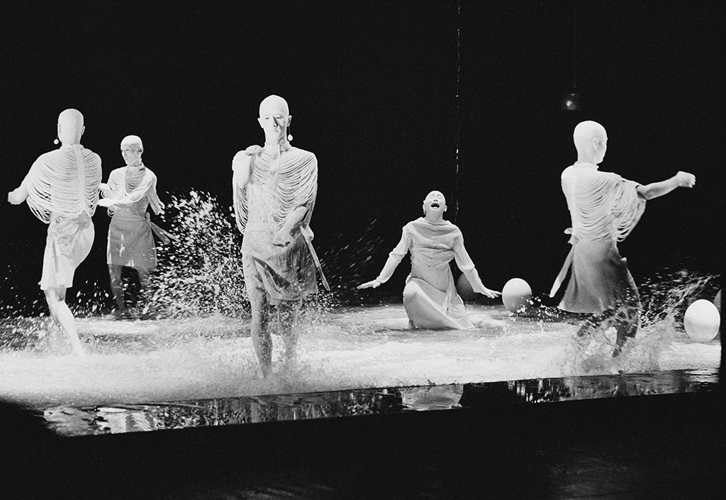KIT Sankai Juku Unetsu Dancin' City 1990 Copenhagen Det Ny Teater